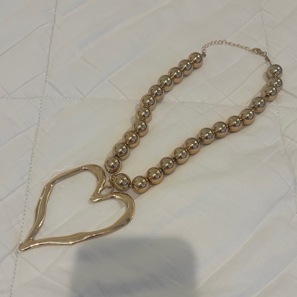 Elegant Gold Beaded Heart Necklace